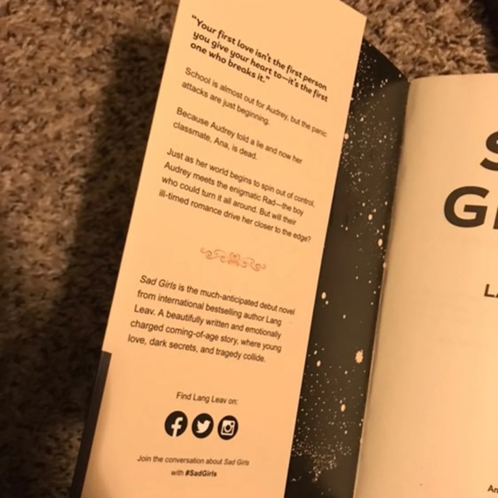 book - Picture 3 of 4